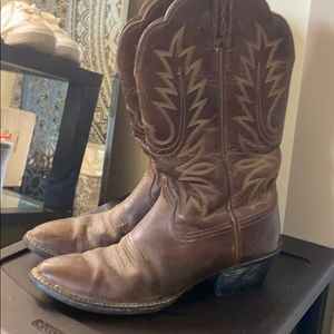 Ariat cow girl boots used but not abused